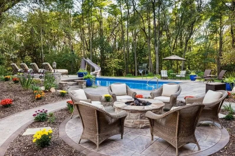 Fire-Pit-with-the-Pool-View
