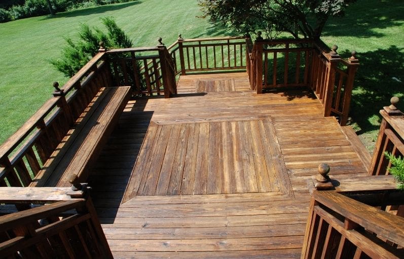 Hilly Deck for Backyards